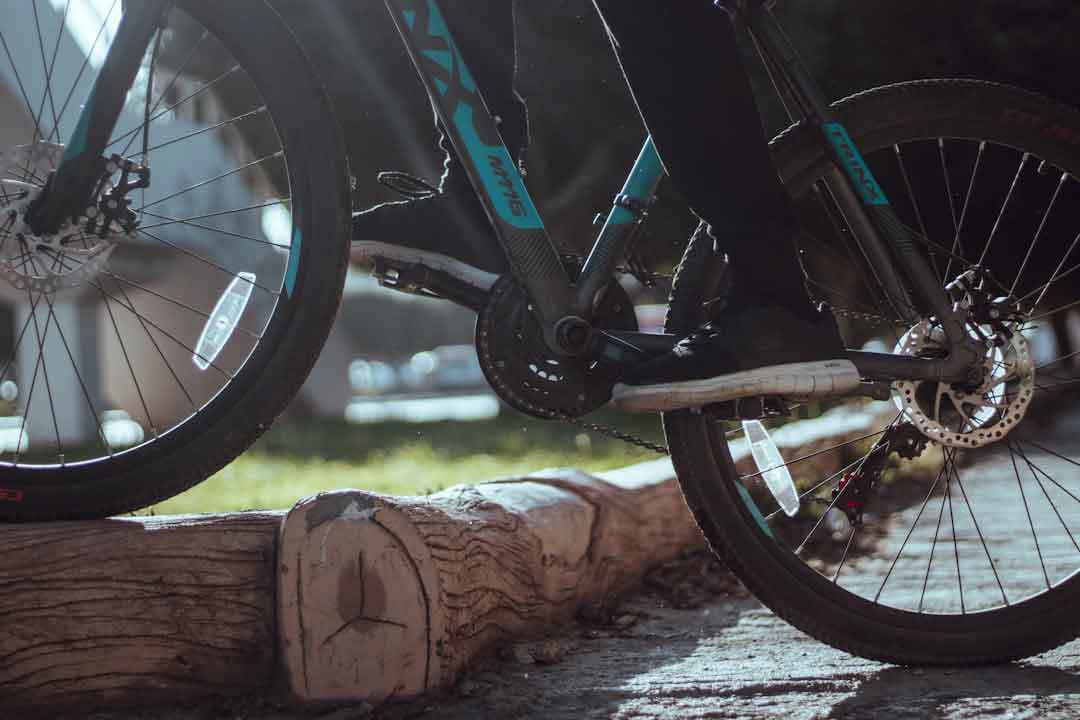 Diamondback Overdrive Mountain Bike with 26-inch wheels