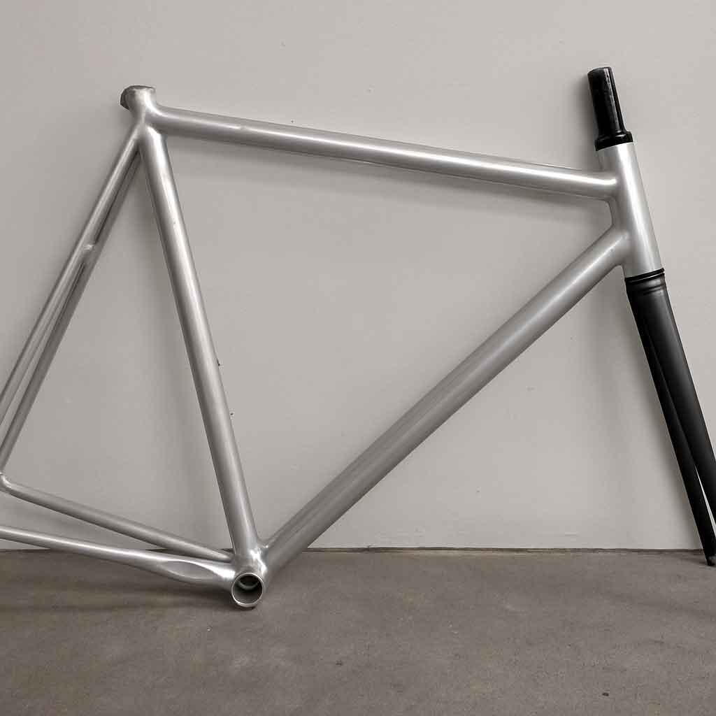 Aluminum fixie bike frame